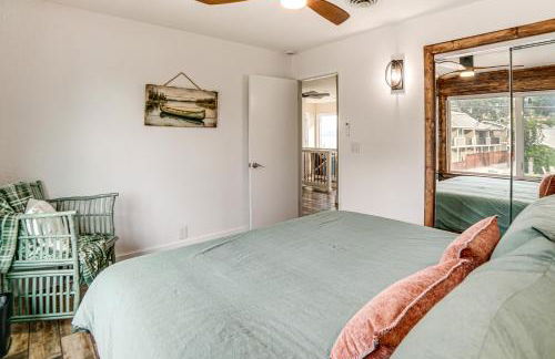 Waterfront Clear Lake Home with Game Room and Deck! - Foto 31