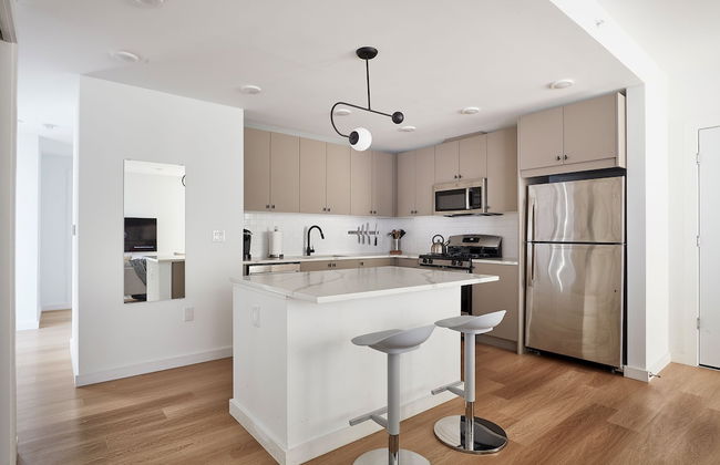 NEW Fab 4 BR - Outdoor Deck - gym - Mins to NYC - Foto 6