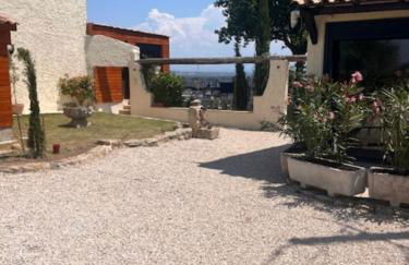 VILLA au calme avec VUE MAGNIFIQUE -entièrement climatisée - piscine - Photo 36