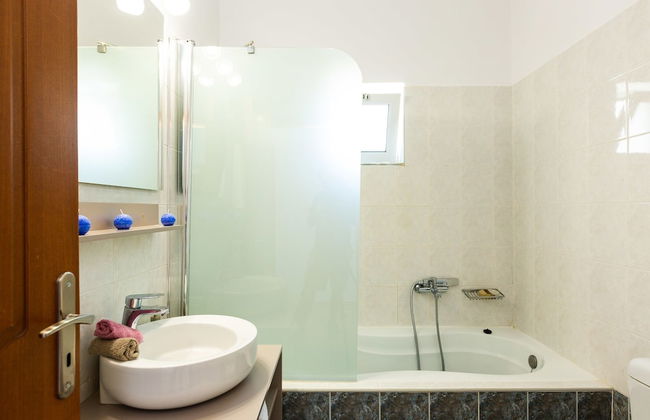 Elia Villa - Foto 18