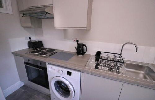 Amaya Four - Sleeps 5 - 1 bed apartment - Newly renovated- Close to town centre -Grantham Free Gym Access - Foto 10