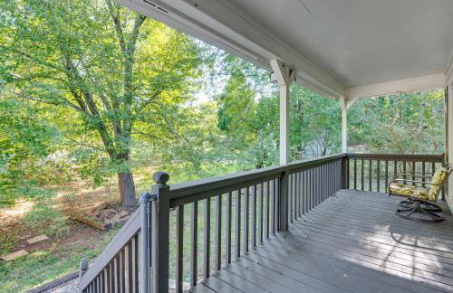 Easy I-20 Access to ATL Suburban Retreat with Yard - Foto 23