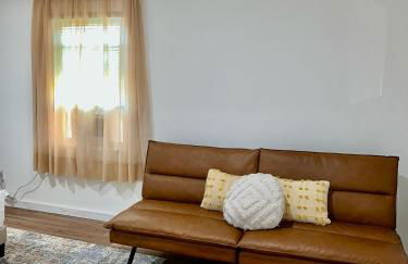 Spacious 4BR home w 2BA, a workspace & king bed! - Foto 47