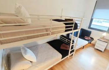 Great apartment with a pool on the beach in Barcelona - Photo 26