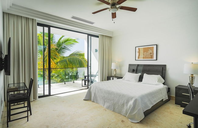 New Lake Front Villa in Golf and Beach Resort - Photo 26