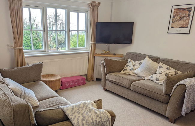 2 Bed Cottage - Sleeps 4 - Garden, Pets, Wifi - Foto 10