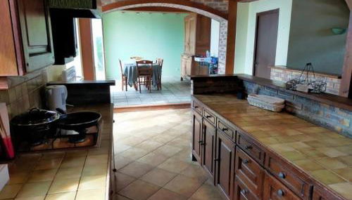 Rural farmhouse with patio, BBQ and fireplace - Foto 3