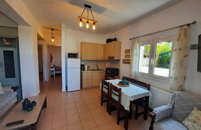 Crete Country Escape 2 Bd w Patio - Photo 16