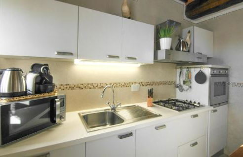 Awesome Home In Macchino With Kitchen - Foto 15