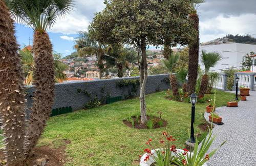 Funchal Apt- Sleeps 2 - Pool & Parking - Madeira - Foto 77