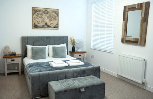 Modern Penthouse with Balcony - Near Beach & Town - Foto 2