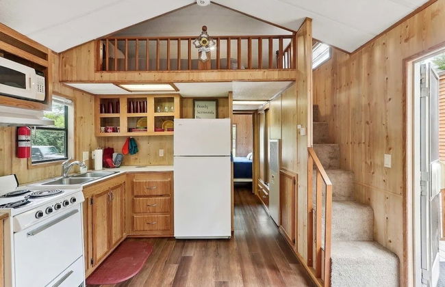 Cabin 9 ~ Toronto Lake: Fishing, Swimming & More! 1 Bedroom Cabin by RedAwning - Photo 7