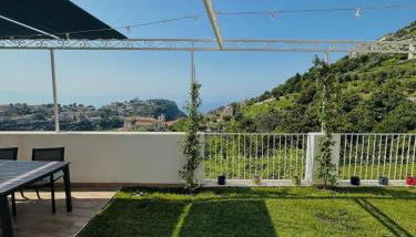 Amalfi Coast Holiday House - Photo 4, Garden view