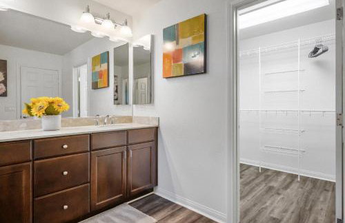 Relaxing Vegas Stay with BBQ & Games - Foto 67