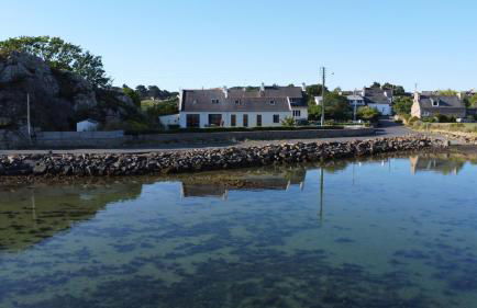Reposant, Calme, Vue Mer imprenable à 2 m de l'eau, Petit Port Typique Breton - Foto 22