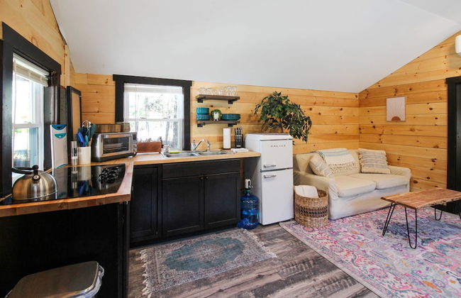 Travelers Haven - Photo 10