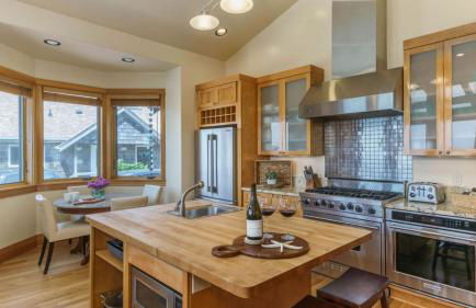 The Castle Rock Estate by Avantstay Steps From Arch Cape Beach w/ Hot Tub & Sauna - Foto 35