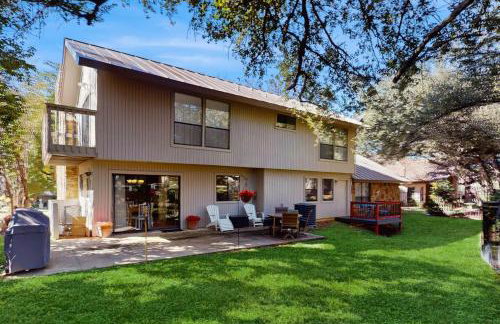 Cozy Dog-Friendly Home WITH Full Kitchen, Patio & Backyard, Close to Golf Course - Foto 5