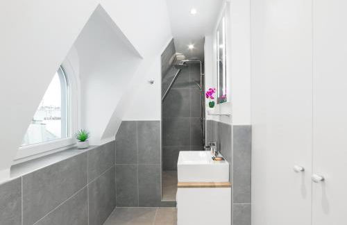 LivinParis - Luxury AC 2 & 3 Bedrooms Le Louvre - Foto 23