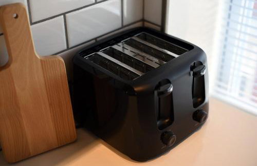 FREE Parking, Netflix in East Liberty By Parks and Uni - Foto 35