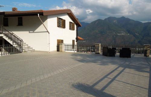 A. F.antastic V.iew - Photo 3