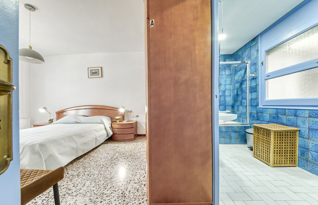 Beautiful Apartment With View - Photo 9