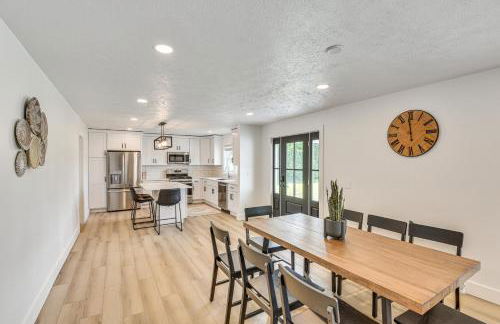 Charming Middlebury Retreat with Patio and Fire Pit - Foto 2