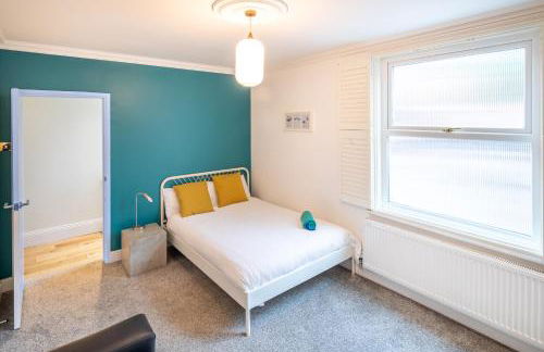 The Railway Inn MK - Victorian 3-Bedroom Home with Sauna, Jacuzzi Bath, FAST WI-FI & Free Parking - Foto 13