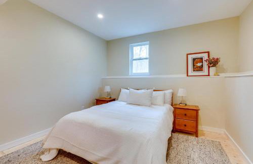 Expansive Wilmot Escape with Deck Near Skiing! - Foto 21