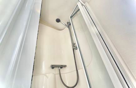 Marton Mere - 3 Bedroom Caravan- by Holiday Homes - Photo 4