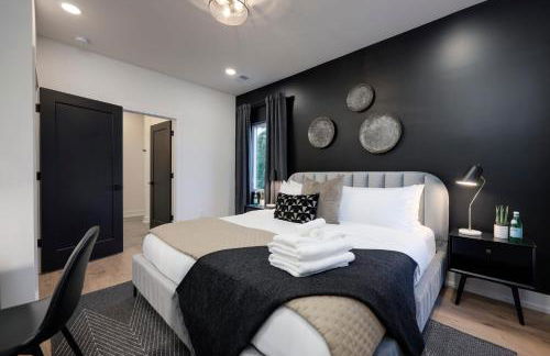 Skyline Luxury - Rooftop Deck- King Suites-Garage - Foto 26