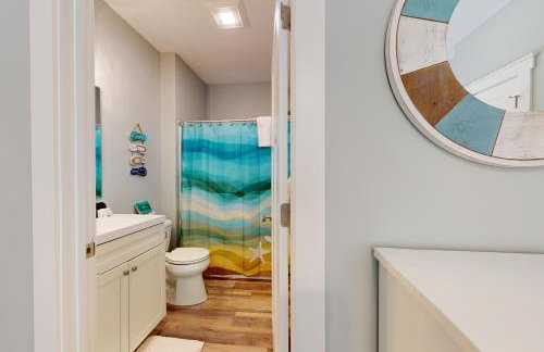 Cozy TC Bay Condo - Photo 13