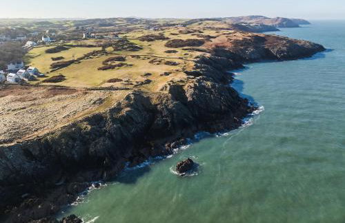 Gwel Y Mor Penthouse by Birch Stays New Home - Photo 55