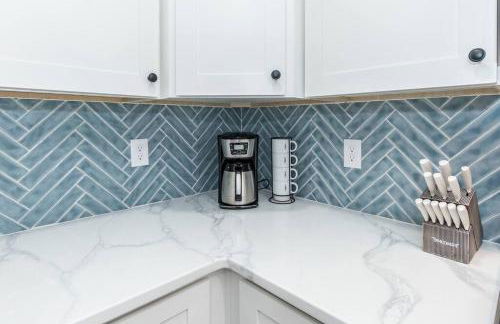 Island Joy - Newly Renovated/Walk to the Beach! - Foto 10