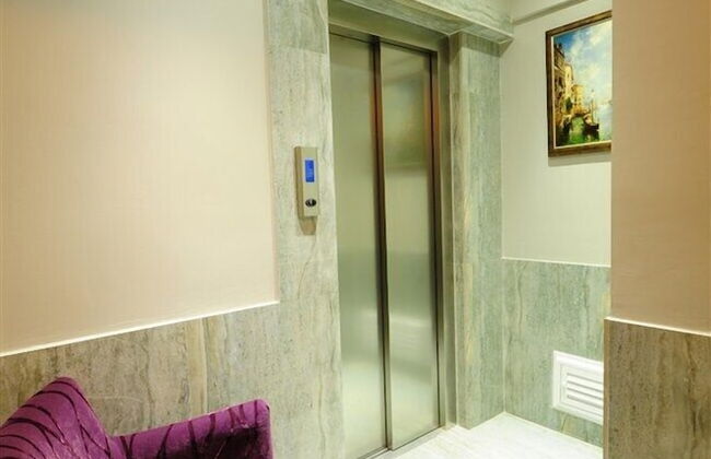 Sheriff Residence - Photo 56