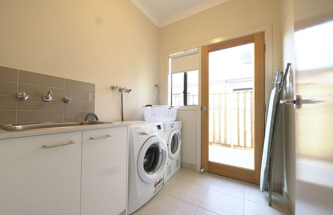 Modern 6BRM House Big Group at Pakenham - Foto 43