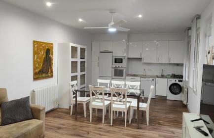 Amplio alojamiento centro barrio del Oeste - Photo 8