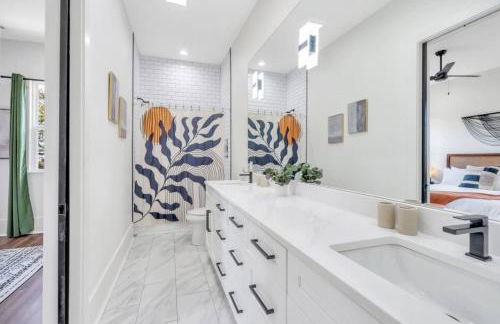 Mid-City Stay w Balcony Jazz Fest Ready - Foto 25