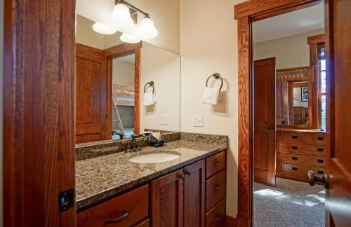 Slope side 8 BR at Sanctuary Majestic Mountain Top Estate 4800 square feet of quality sleeps 16 - Foto 62