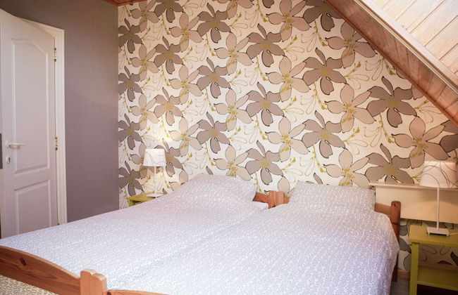 Spacious, Atmospheric Upper Floor of a Farmhouse With Garden - Foto 4