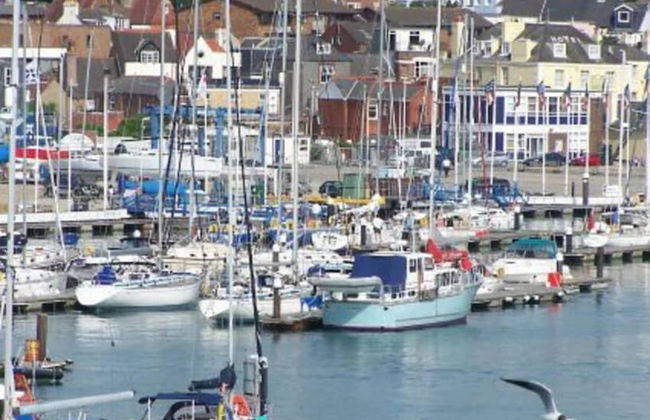 Impeccable 3 bed 2 Bath Central Cowes Cottage - Foto 43