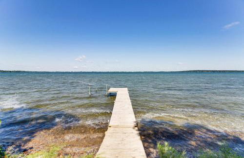 Charming Getaway Rustic Cabin on West Battle Lake - Foto 25