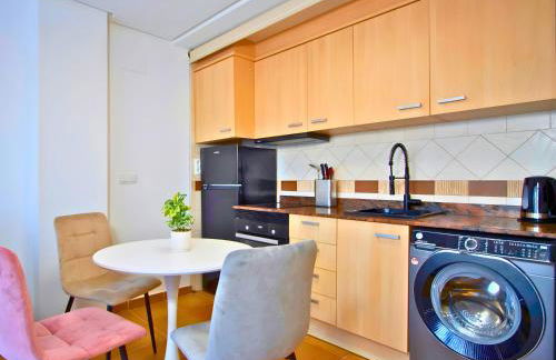 Balnea Experiences II - Apartamentos con Piscina Climatizada, Jacuzzi y Gimnasio - Photo 50