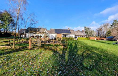 Luxury 2 Bed Cottage with Log Fire Hot Tub & Sauna - Foto 3