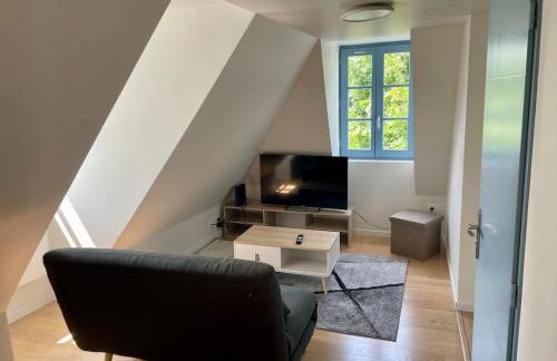 Charmant appartement 2 chambres entièrement rénové avec parking au calme tout en étant à deux pas des commerces et restaurants - Foto 21