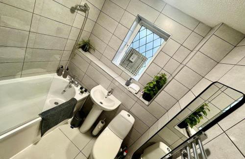 Homely 2 bedroom house, parking - Foto 17