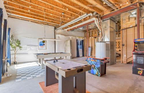 Centrally Located 5BD - Games, BBQ & Firepit Patio - Foto 56