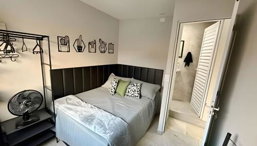 Corner of Two Flowers - Foto 2