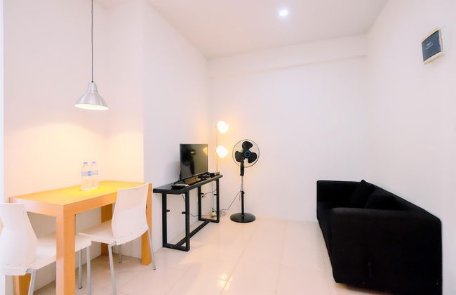 Comfort And Homey 2Br At Titanium Square Apartment - Photo 8