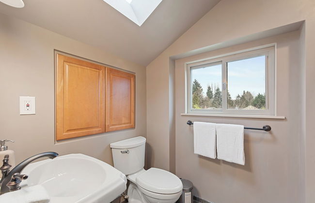 Joyful Kirkland Home, Near Beach, Hot Tub & AC - Photo 16